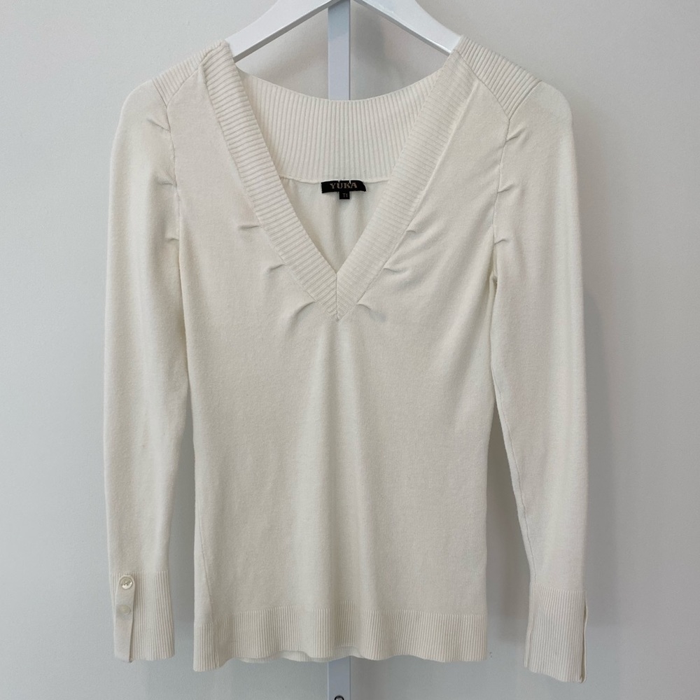 YUKA IVORY SWEATER SIZE 1